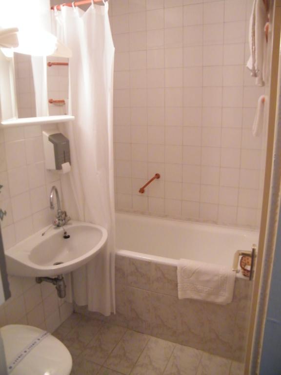 Hotel Magistern Шіофок Номер фото
